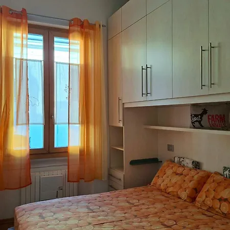 Lisa's - La Casa Di Lisa - 15 Min By Train From Milan Station Apartment
